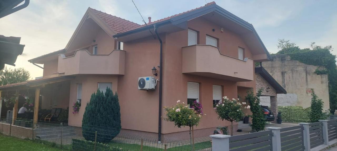 Appartement Marina à Sesvete Extérieur photo